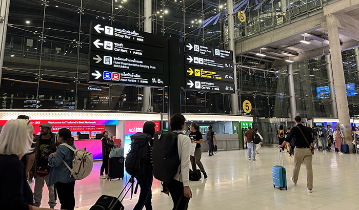 How to reach Bangkok city center from the airport