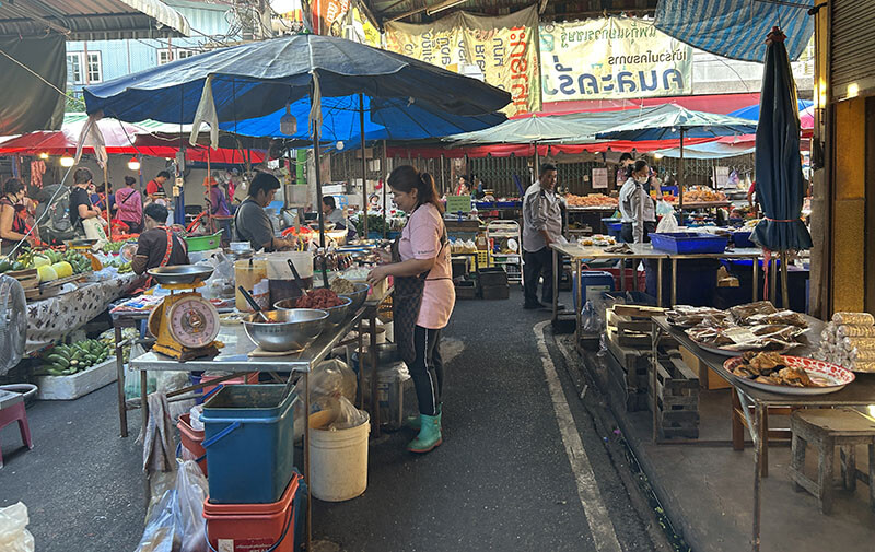 Pak Chong Night market