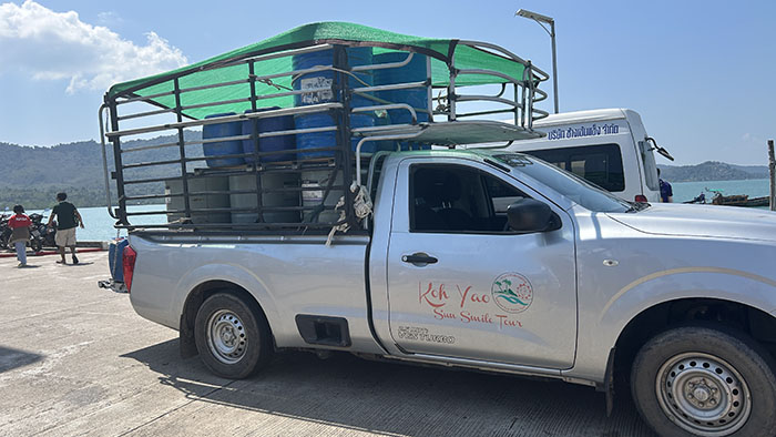 songthaew at Chong Lard Pier