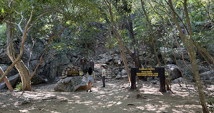 Hike to Phraya Nakhon from Laem Sala