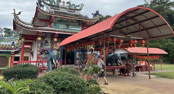 Chao Por Koh Chang Shrine