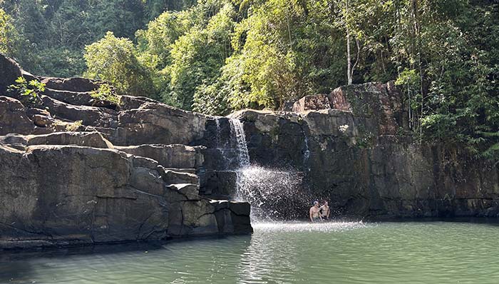 Klong Yai Kee Waterfall