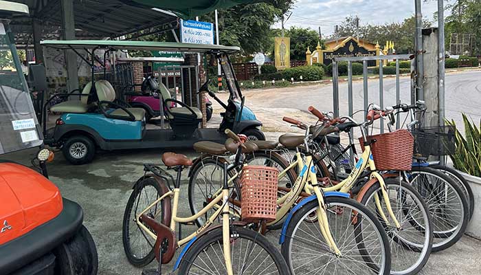 Bicycle rental shops old town