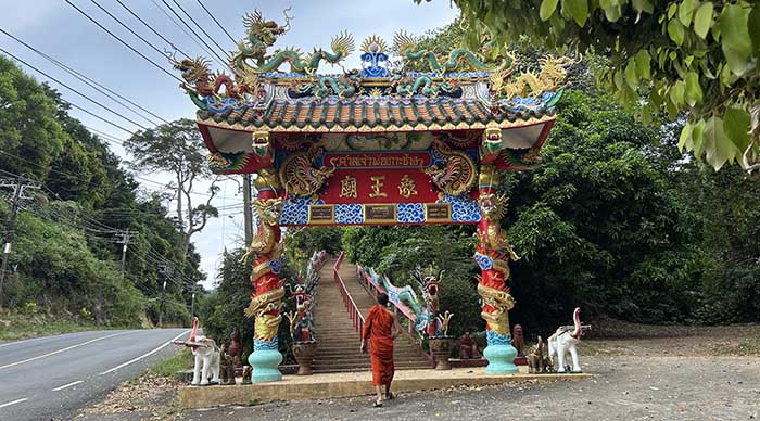 entrance at chinese temple