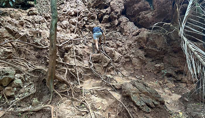 hiking route to Railay East Viewpoint