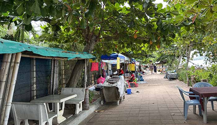 Massage on the beach