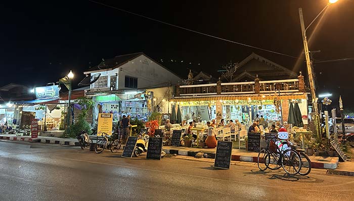 restaurants old town Sukhothai