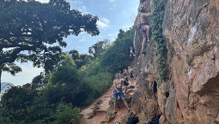 Hike to viewpoint at West Beach