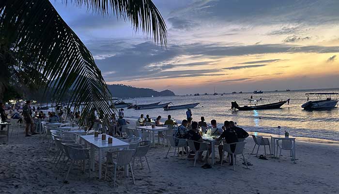 Sairee Beach for sunset