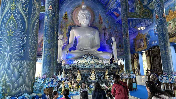Buddha at Blue Temple