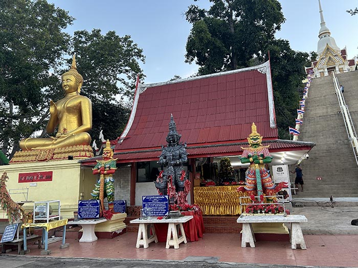Wat Khao Takiap