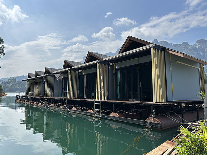Floating Bungalow Khao Sok