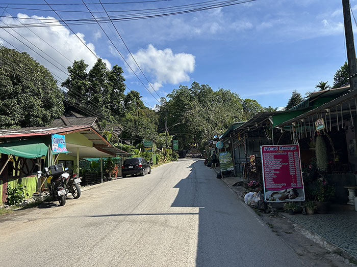 massage shop Khao Sok
