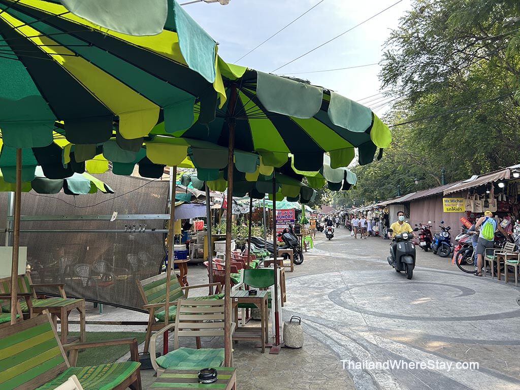 Soi 67 Public access to Hua Hin Beach