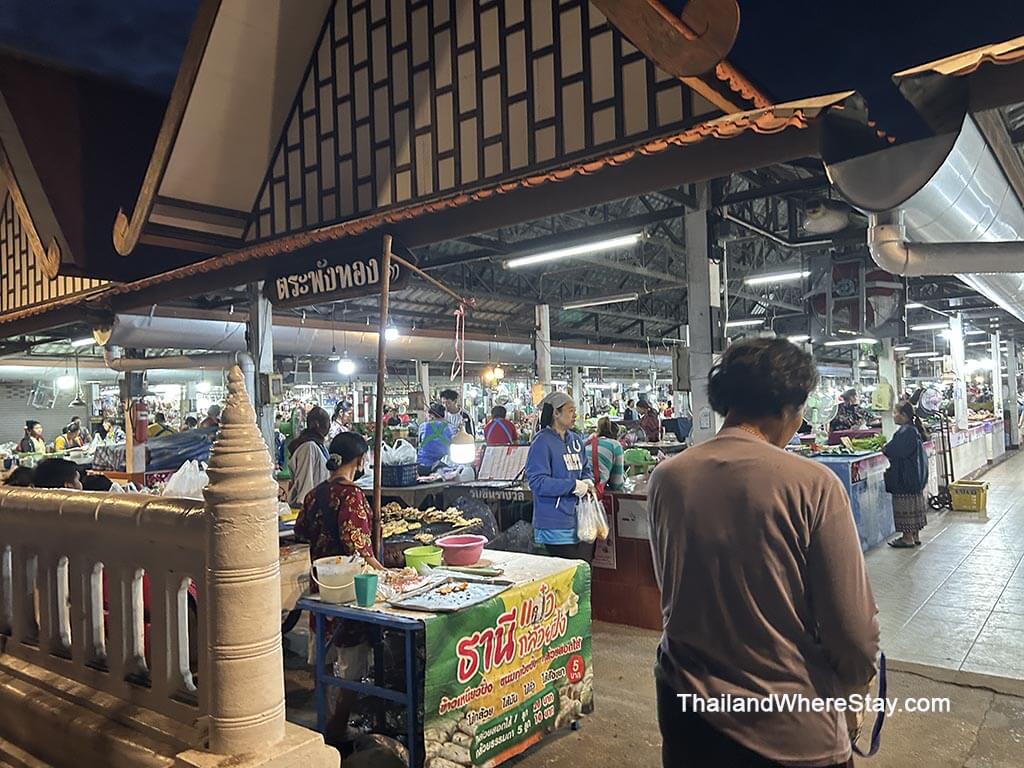Morning market Near Wat Trapang Thong