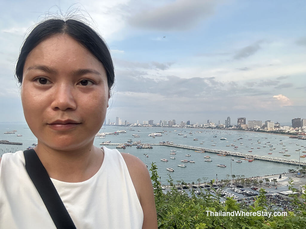 Me at Pattaya Sign Viewpoint