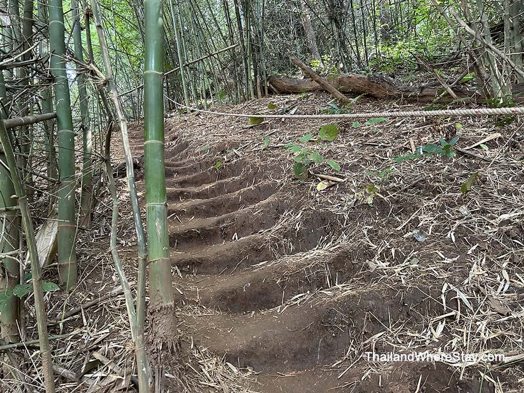 trail to Anagami Temple