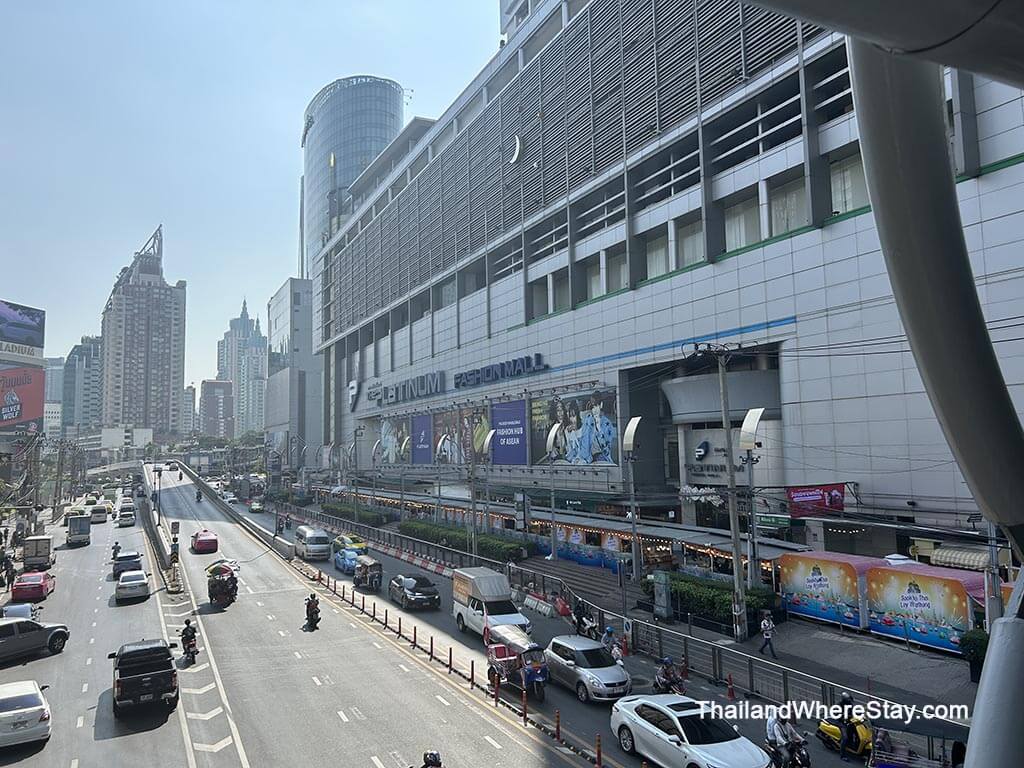 Phetchaburi Road in Pratunam