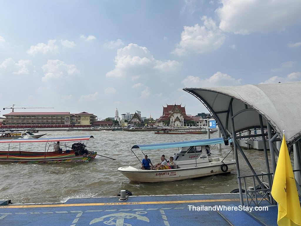 Bangkok Old Town riverside area