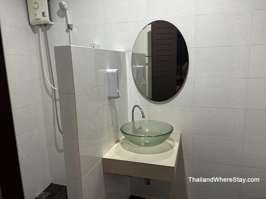 The private bathroom