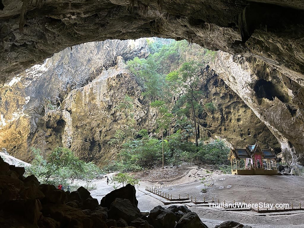 Phraya Nakhon Cave
