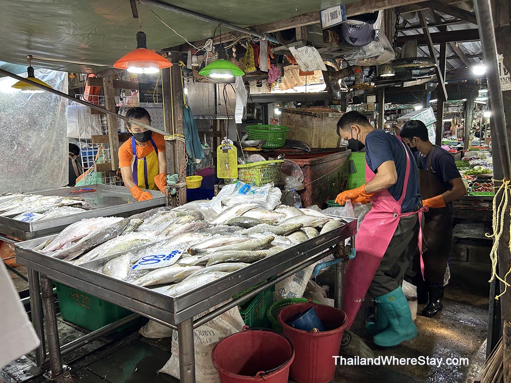 seafood at Mae Klong Market