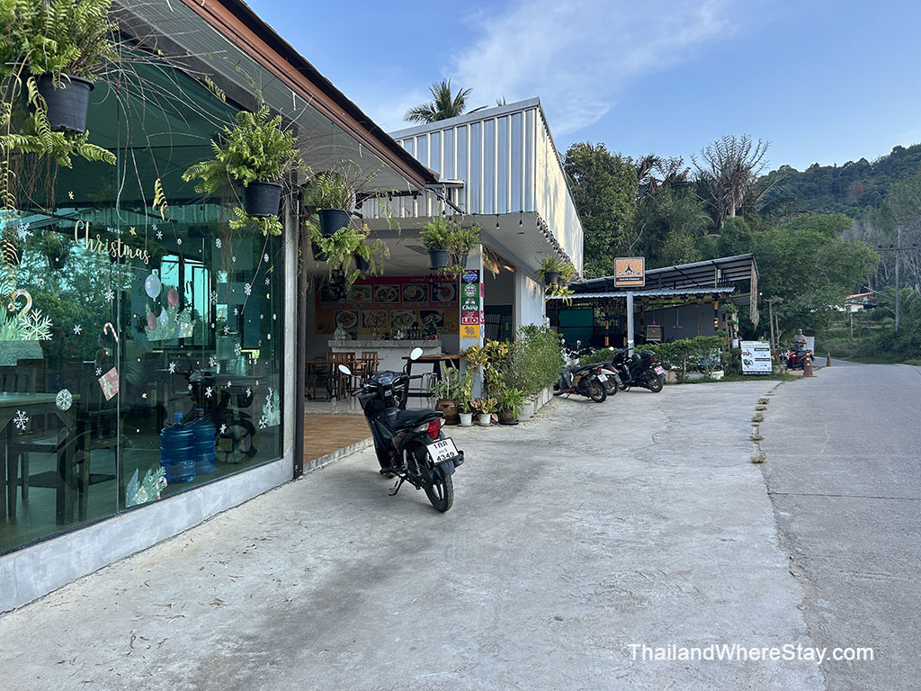 Chada Cafe near Thiwson Resort