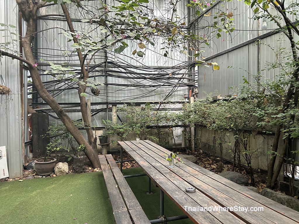 backyard cube hostel