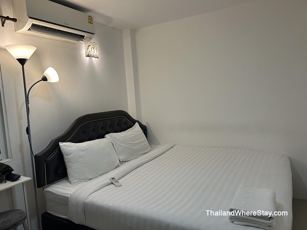my room at Ban Thungdang Hotel