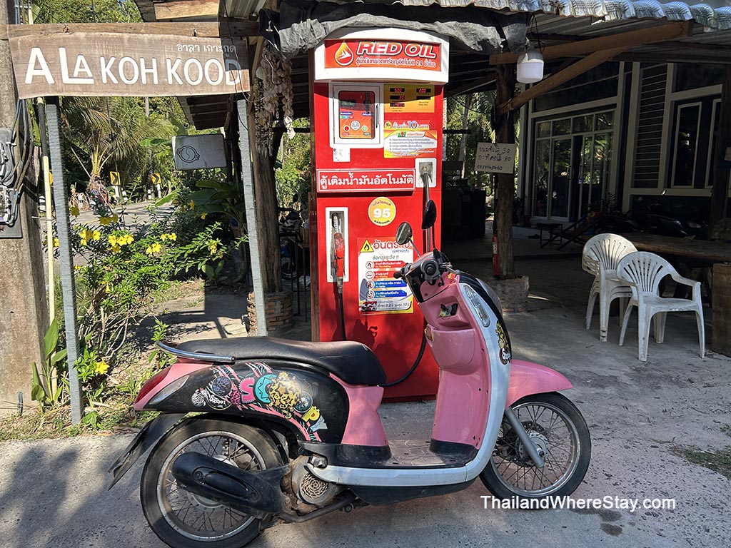 my motobike on Ko Kood