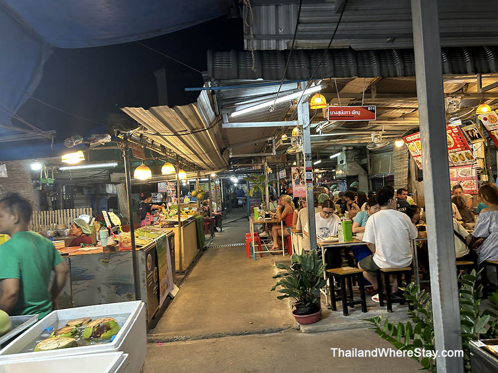 Restaurants at the City Night Market
