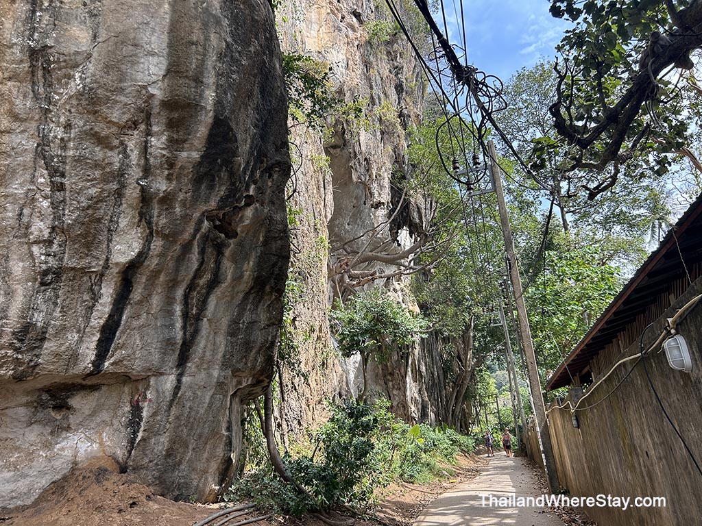 Road to Diamond Cave