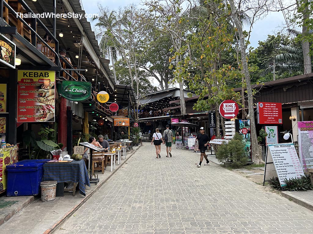 Walking Street Railay