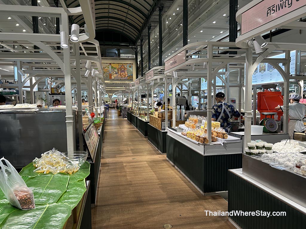 Food Court in Old Siam