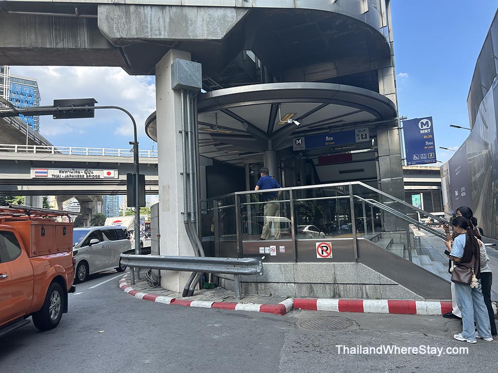 Silom MRT station