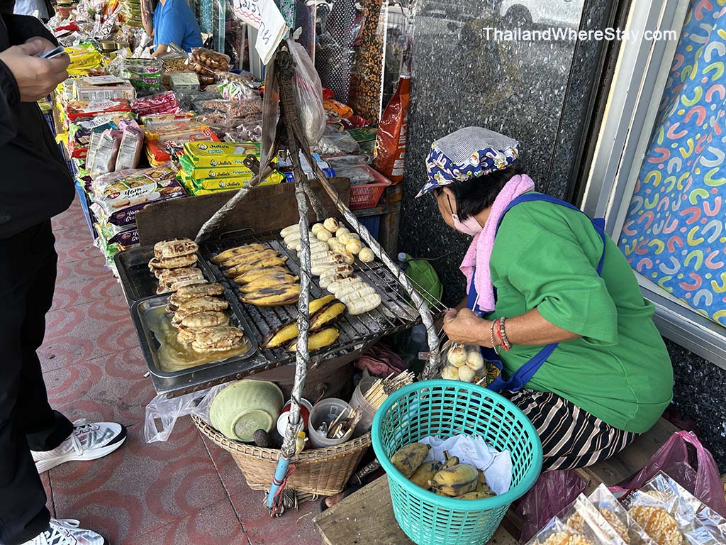 Street food stall on Chinatown