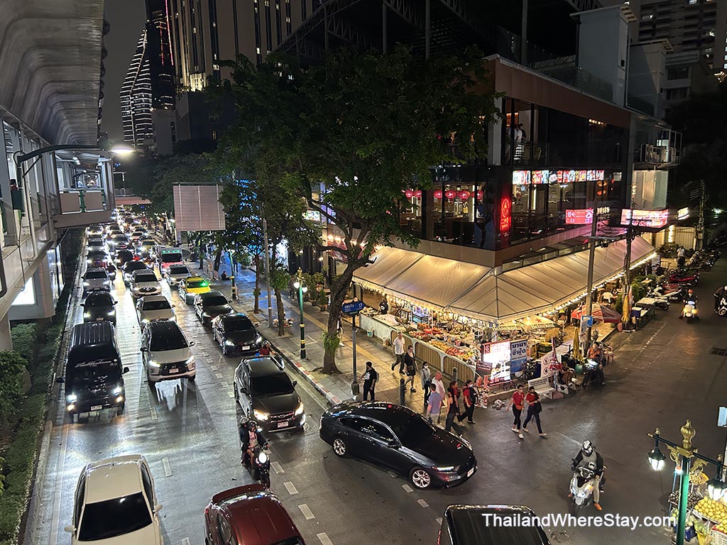 Sumkhumvit at night