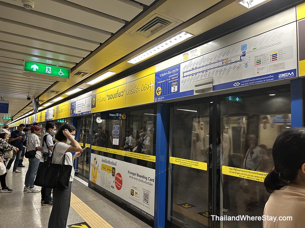 MRT train Bangkok