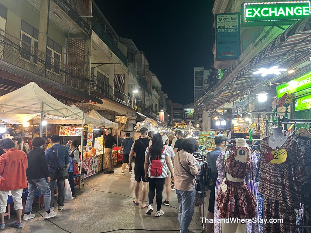 Night Bazaar shops Chiang Rai