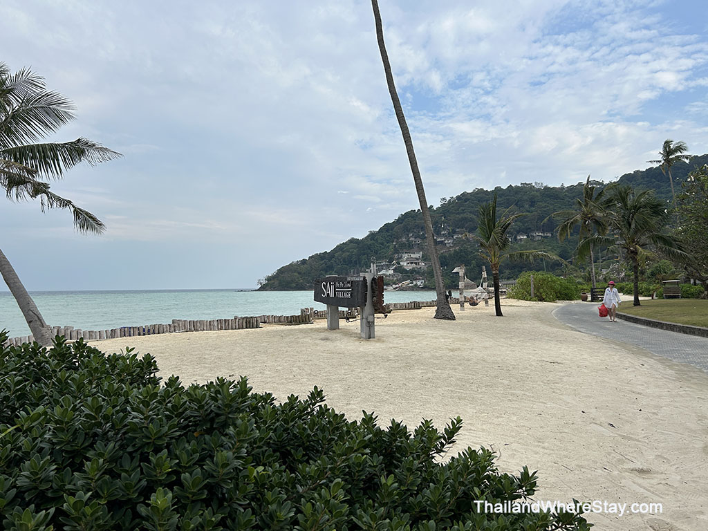 Saai Phi Phi Village