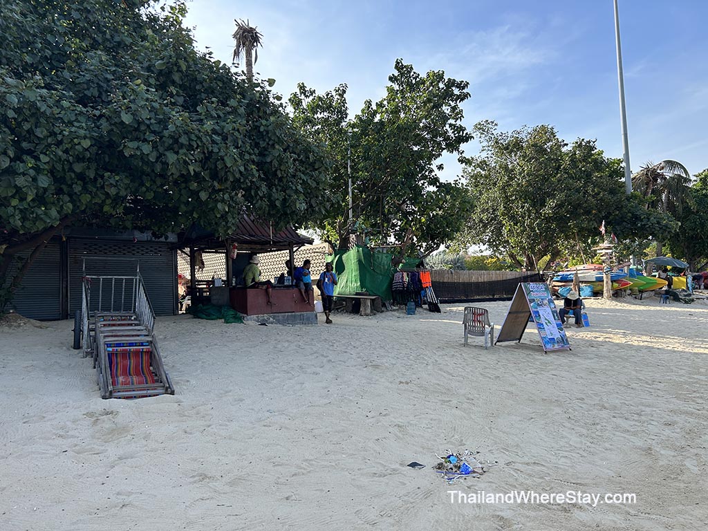 Taxi boat area Loh Dalum