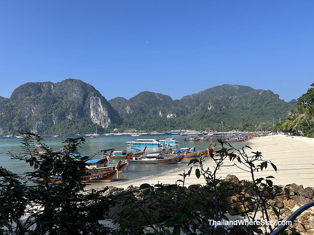 Tonsai Bay Koh Phi Phi