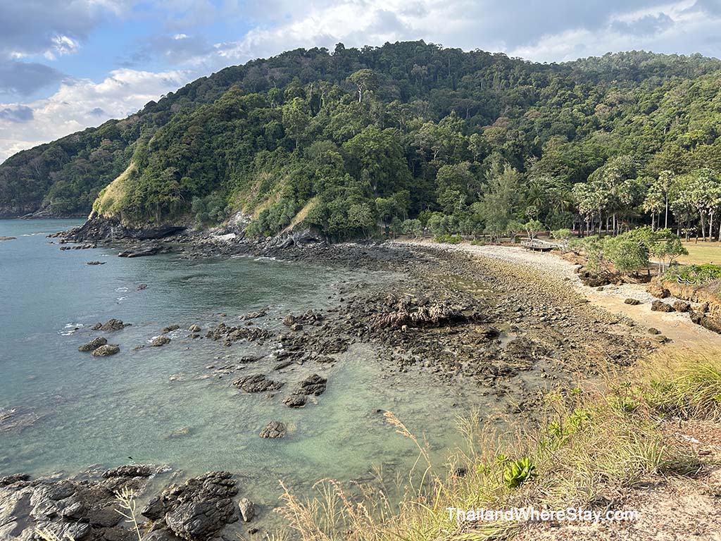 Rocky beach at Lanta National park