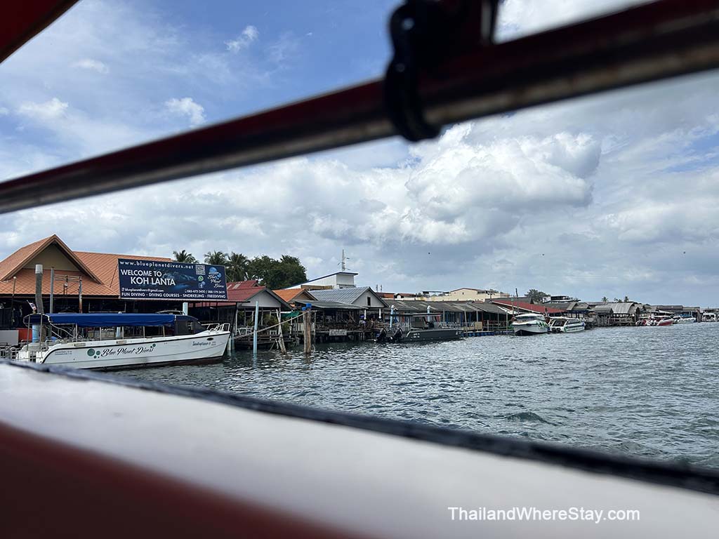 Seaview restaurants in Sala Dan