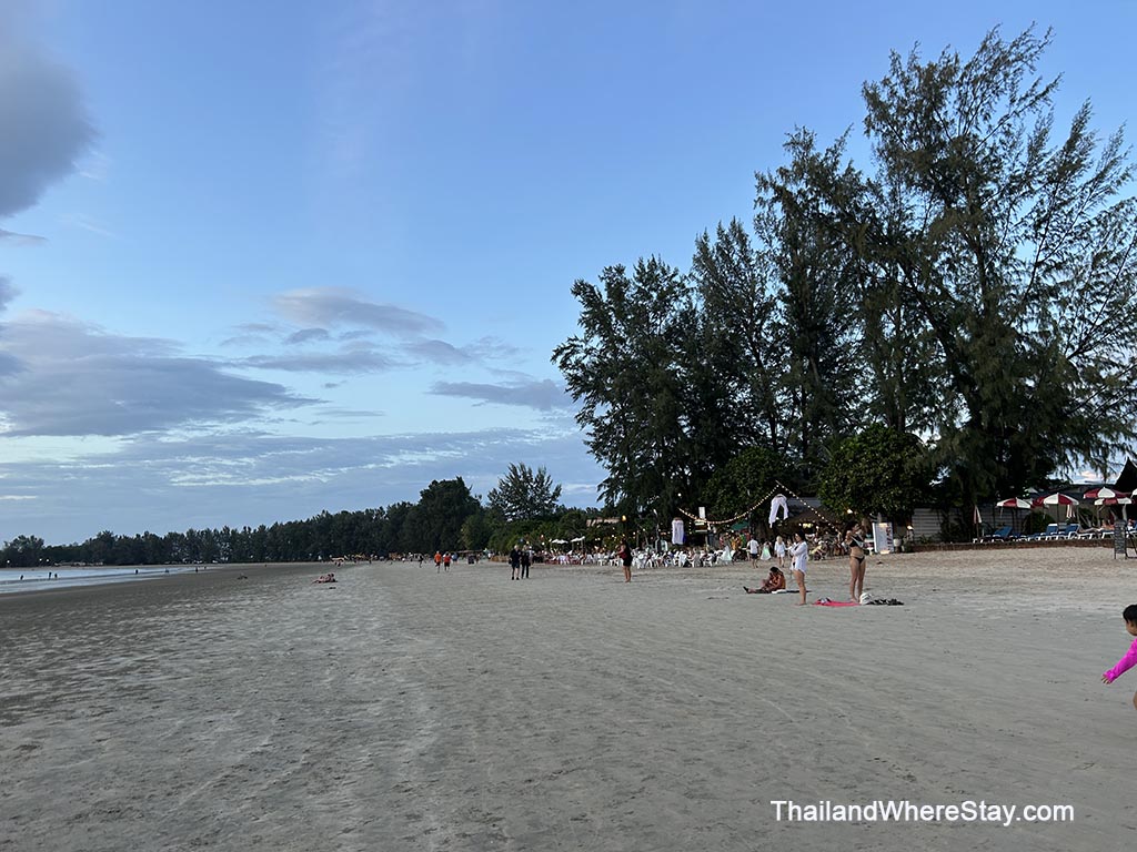 Beachfront Klong Dao