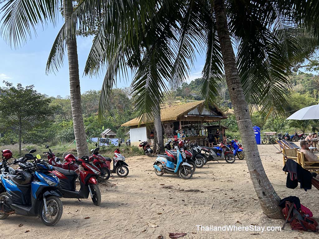 Three Ladies Bar Long Beach