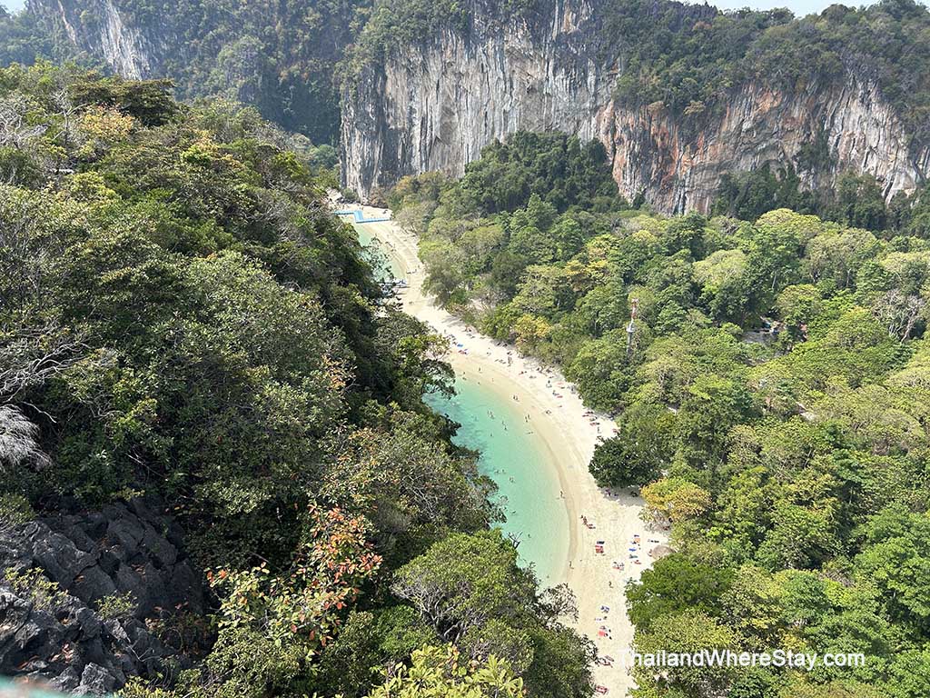 Viewpoint to the Hong island main beach